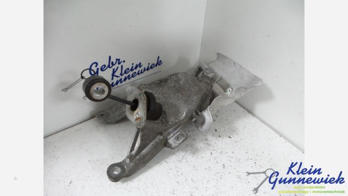 Used Engine mount Audi Q5 Price € 30,00 Margin scheme offered by Klein Gunnewiek Autodemontage & Motorentechniek