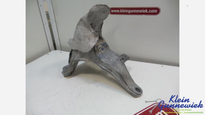 Used Engine mount Audi A7 Price € 20,00 Margin scheme offered by Klein Gunnewiek Autodemontage & Motorentechniek
