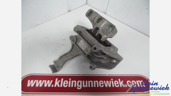 Used Engine mount Volkswagen Tiguan Allspace Price € 24,00 Margin scheme offered by Klein Gunnewiek Autodemontage & Motorentechniek