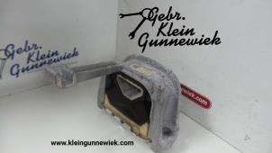 Używane Wspornik silnika Volkswagen Golf Cena € 45,00 Procedura marży oferowane przez Gebr.Klein Gunnewiek Ho.BV