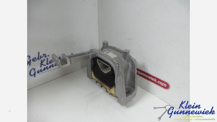 Used Engine mount Volkswagen E-Golf Price € 28,00 Margin scheme offered by Klein Gunnewiek Autodemontage & Motorentechniek