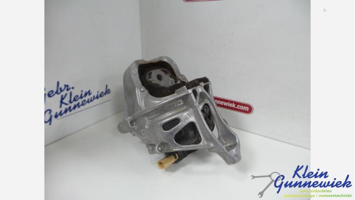 Used Engine mount Audi A8 Price € 116,00 Margin scheme offered by Klein Gunnewiek Autodemontage & Motorentechniek
