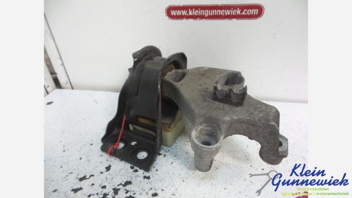 Used Engine mount Mercedes Citan Price € 20,00 Margin scheme offered by Klein Gunnewiek Autodemontage & Motorentechniek