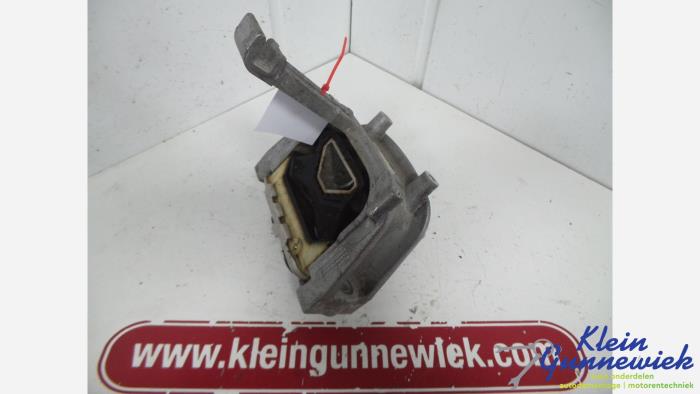 Used Engine mount Volkswagen Tiguan Price € 42,00 Margin scheme offered by Klein Gunnewiek Autodemontage & Motorentechniek