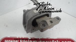 Używane Wspornik silnika Volkswagen Passat Cena na żądanie oferowane przez Gebr.Klein Gunnewiek Ho.BV