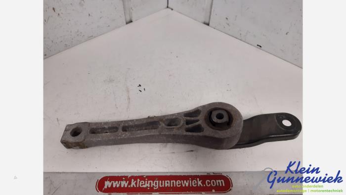 Used Engine mount Volkswagen Passat Price € 20,00 Margin scheme offered by Klein Gunnewiek Autodemontage & Motorentechniek