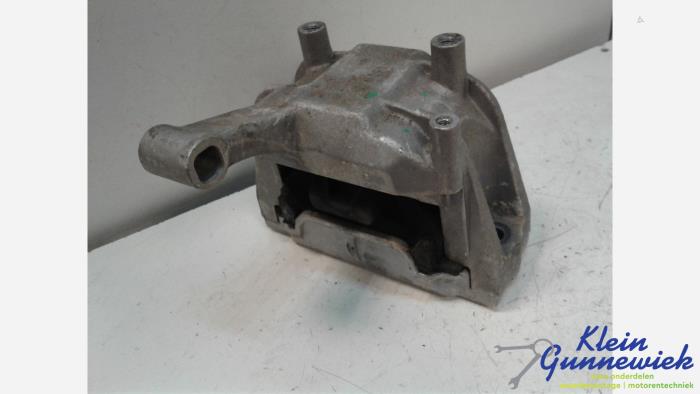 Usagé Support moteur Volkswagen Sharan Prix € 18,00 Règlement à la marge proposé par Klein Gunnewiek Autodemontage & Motorentechniek