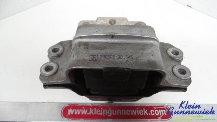 Usagé Support moteur Volkswagen Passat Prix € 17,00 Règlement à la marge proposé par Klein Gunnewiek Autodemontage & Motorentechniek