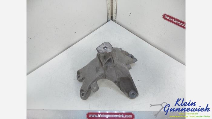 Gebrauchte Motorlager Audi A4 Preis € 15,00 Margenregelung angeboten von Klein Gunnewiek Autodemontage & Motorentechniek
