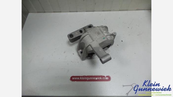 Used Engine mount Volkswagen Sharan Price € 18,00 Margin scheme offered by Klein Gunnewiek Autodemontage & Motorentechniek