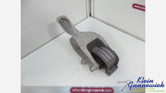 Usagé Support moteur Volkswagen Transporter Prix € 32,00 Règlement à la marge proposé par Klein Gunnewiek Autodemontage & Motorentechniek