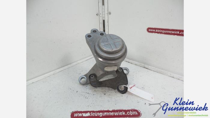 Used Engine mount Ford Mondeo Price € 57,00 Margin scheme offered by Klein Gunnewiek Autodemontage & Motorentechniek