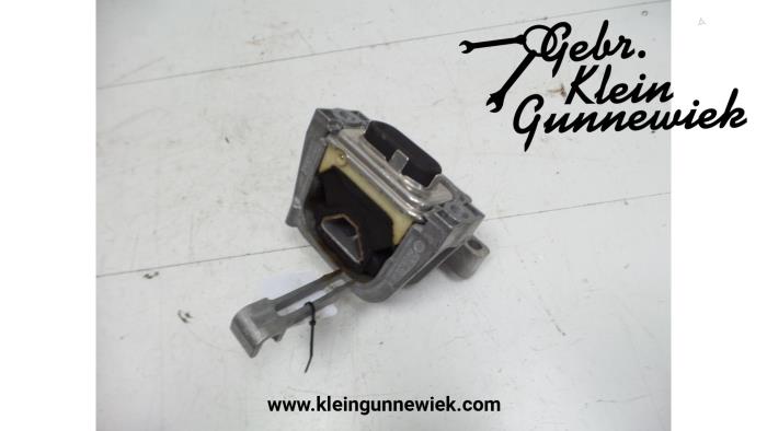 Engine mount from a Seat Ateca 2017