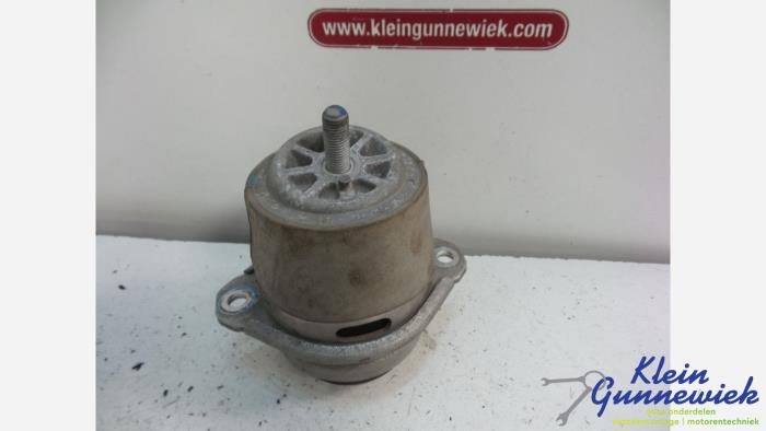 Used Engine mount Volkswagen Touareg Price € 50,00 Margin scheme offered by Klein Gunnewiek Autodemontage & Motorentechniek