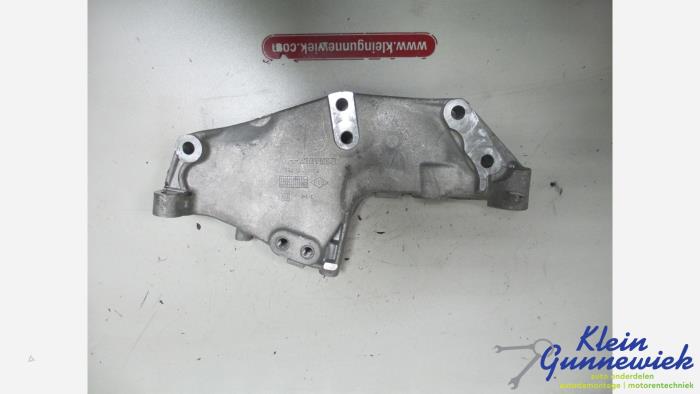 Used Engine mount Renault Trafic Price € 22,00 Margin scheme offered by Klein Gunnewiek Autodemontage & Motorentechniek