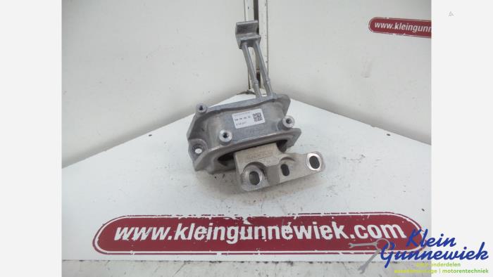 Used Engine mount Volkswagen Golf Price € 28,00 Margin scheme offered by Klein Gunnewiek Autodemontage & Motorentechniek