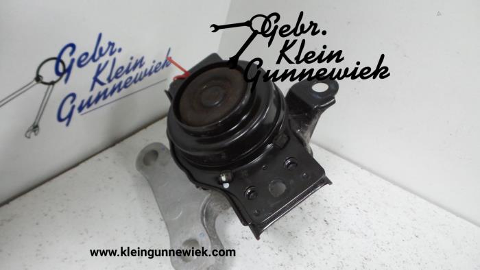 Engine mount from a Opel Karl 2018