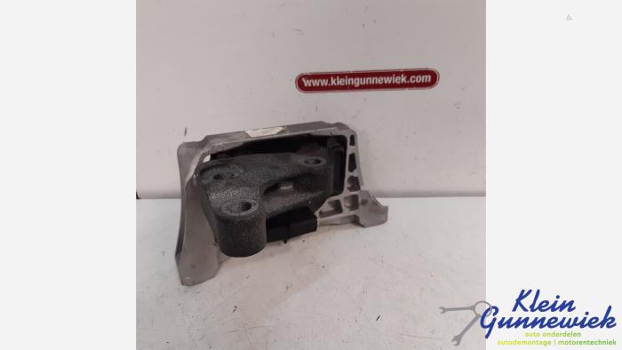 Used Engine mount Ford Kuga Price € 35,00 Margin scheme offered by Klein Gunnewiek Autodemontage & Motorentechniek