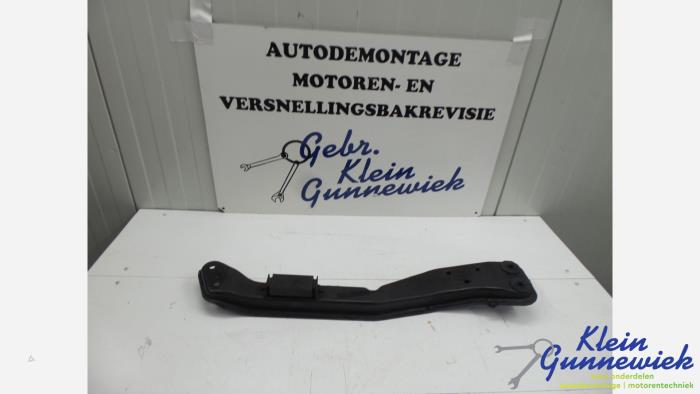 Begagnade Motorbalk Hyundai Matrix Pris € 35,00 Marginaltabell erbjuds av Klein Gunnewiek Autodemontage & Motorentechniek