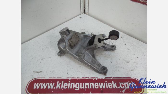 Used Engine mount Audi A5 Price € 20,00 Margin scheme offered by Klein Gunnewiek Autodemontage & Motorentechniek