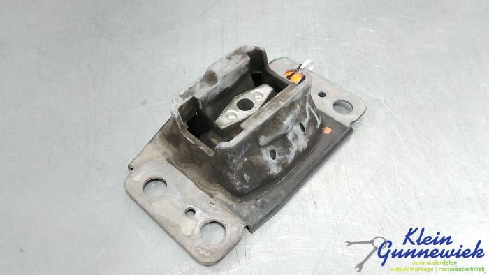 Used Engine mount Ford Mondeo Price € 15,00 Margin scheme offered by Klein Gunnewiek Autodemontage & Motorentechniek