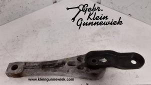 Używane Wspornik silnika Volkswagen Golf Cena na żądanie oferowane przez Gebr.Klein Gunnewiek Ho.BV