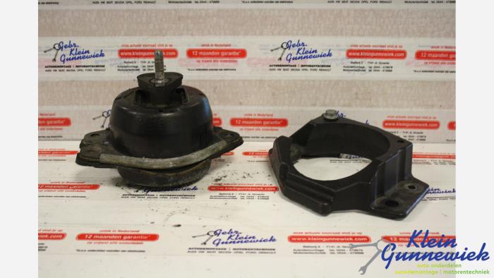 Used Engine mount Renault Grand Espace Price € 18,00 Margin scheme offered by Klein Gunnewiek Autodemontage & Motorentechniek