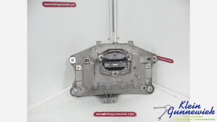 Engine mount from a Audi A6 2013