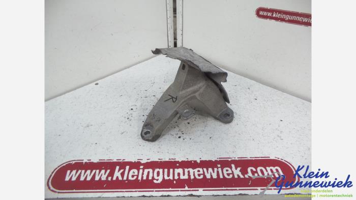 Used Engine mount Audi S5 Price € 20,00 Margin scheme offered by Klein Gunnewiek Autodemontage & Motorentechniek
