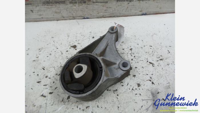 Used Engine mount Opel Zafira Price € 16,00 Margin scheme offered by Klein Gunnewiek Autodemontage & Motorentechniek