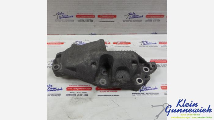 Used Engine mount Opel Movano Price € 30,00 Margin scheme offered by Klein Gunnewiek Autodemontage & Motorentechniek