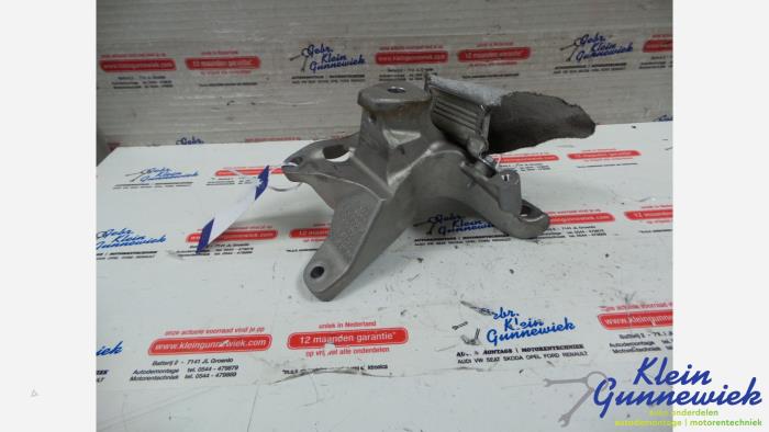 Used Engine mount Audi RS5 Price € 18,00 Margin scheme offered by Klein Gunnewiek Autodemontage & Motorentechniek