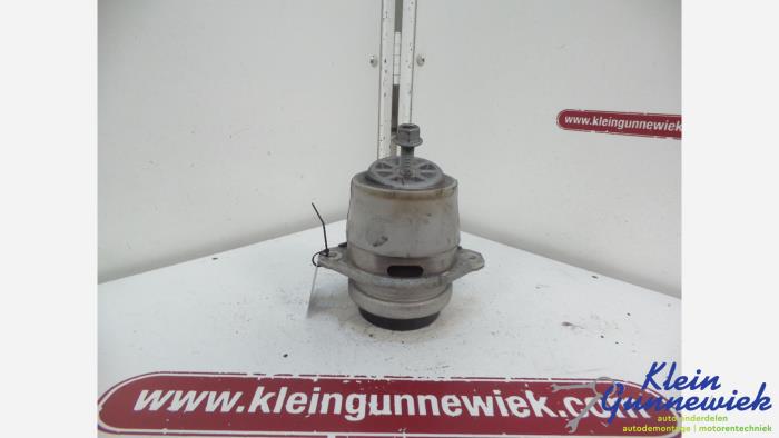 Used Engine mount Volkswagen Touareg Price € 50,00 Margin scheme offered by Klein Gunnewiek Autodemontage & Motorentechniek