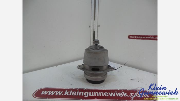 Used Engine mount Volkswagen Touareg Price € 50,00 Margin scheme offered by Klein Gunnewiek Autodemontage & Motorentechniek