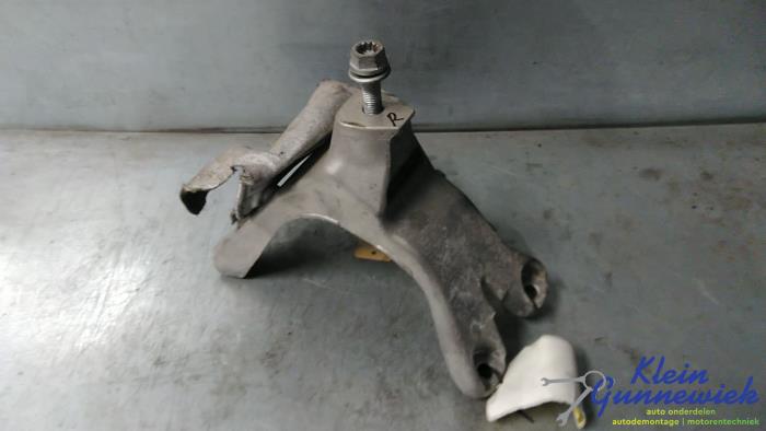 Used Engine mount Audi A4 Price € 15,00 Margin scheme offered by Klein Gunnewiek Autodemontage & Motorentechniek