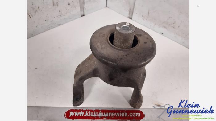 Used Engine mount Volkswagen Bestel Price € 16,00 Margin scheme offered by Klein Gunnewiek Autodemontage & Motorentechniek