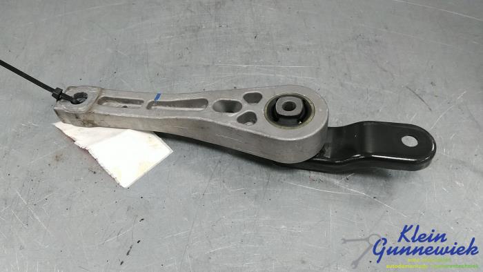 Used Engine mount Volkswagen Touran Price € 15,00 Margin scheme offered by Klein Gunnewiek Autodemontage & Motorentechniek