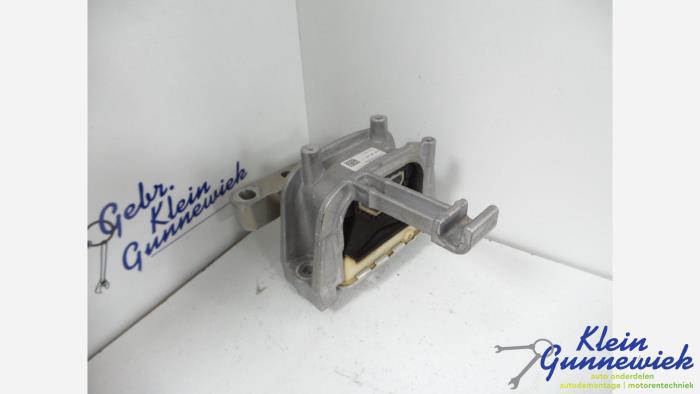 Used Engine mount Volkswagen Golf Price € 24,00 Margin scheme offered by Klein Gunnewiek Autodemontage & Motorentechniek