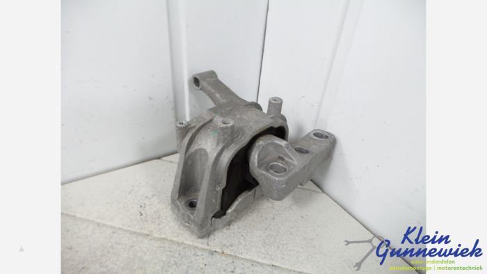 Used Engine mount Audi Q3 Price € 18,00 Margin scheme offered by Klein Gunnewiek Autodemontage & Motorentechniek