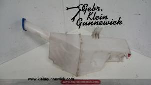 Used Front windscreen washer reservoir Hyundai IX20 Price on request offered by Gebr.Klein Gunnewiek Ho.BV