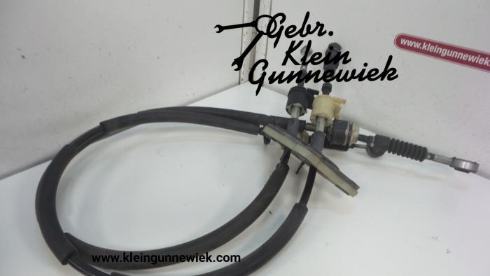 Gearbox shift cable from a Opel Combo 2013