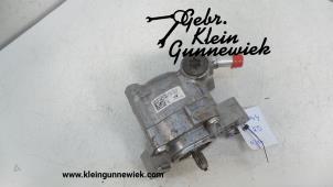 Gebrauchte Lenkkraftverstärker Pumpe Volkswagen Touareg Preis auf Anfrage angeboten von Gebr.Klein Gunnewiek Ho.BV