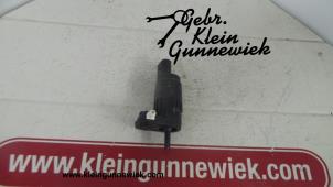 Used Windscreen washer pump Volkswagen Scirocco Price € 15,00 Margin scheme offered by Gebr.Klein Gunnewiek Ho.BV