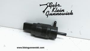 Usados Bomba de limpiaparabrisas delante Volkswagen Eos Precio € 20,00 Norma de margen ofrecido por Gebr.Klein Gunnewiek Ho.BV