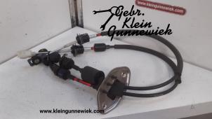 Usados Cable de cambio de caja de cambios Kia Carens Precio de solicitud ofrecido por Gebr.Klein Gunnewiek Ho.BV