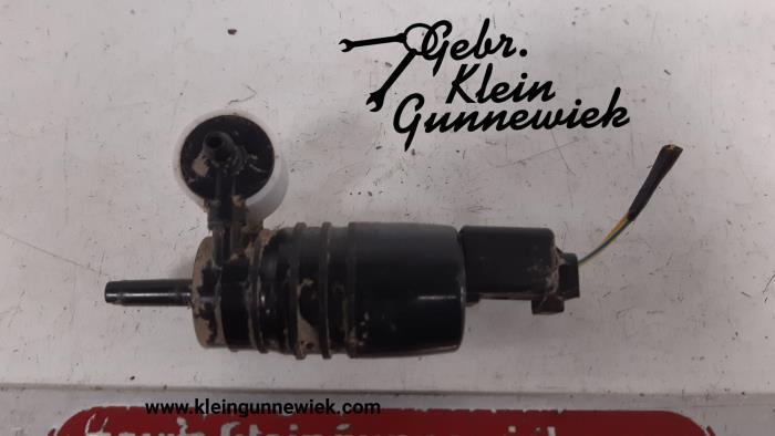 Windscreen washer pump BMW X1 - 67127388349
