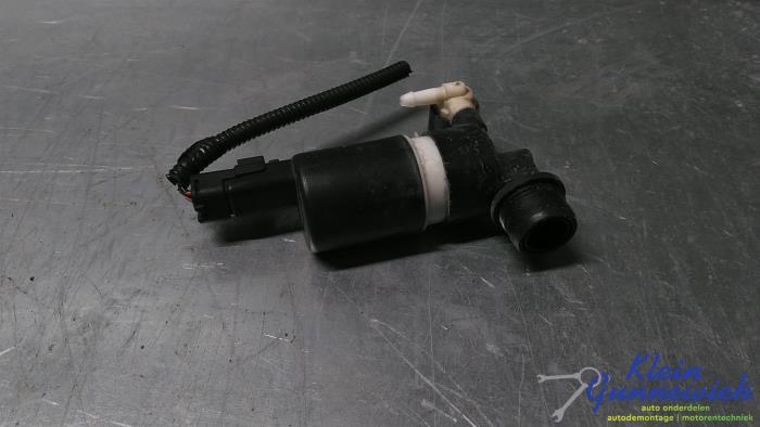 Używane Pompa spryskiwacza przód Renault Megane Cena € 15,00 Procedura marży oferowane przez Klein Gunnewiek Autodemontage & Motorentechniek