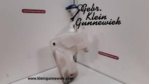Gebrauchte Scheibensprühertank vorne Seat Leon Preis auf Anfrage angeboten von Gebr.Klein Gunnewiek Ho.BV