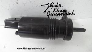 Używane Pompa spryskiwacza przód Volkswagen Passat Cena na żądanie oferowane przez Gebr.Klein Gunnewiek Ho.BV