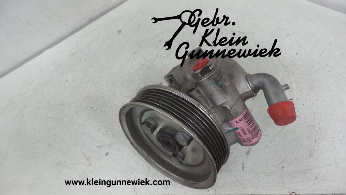 Power steering pump from a Opel Combo 2018
